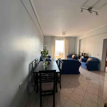 Apartment アパート Sarandë